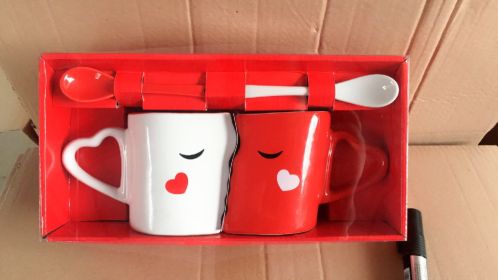Creative Ceramic Couple's Cups (Option: White Red-301to400ml)